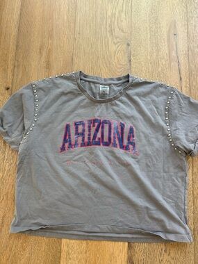 Arizona Wildcats Studded Crewneck cropped Tee - Gray with Red/Blue Logo